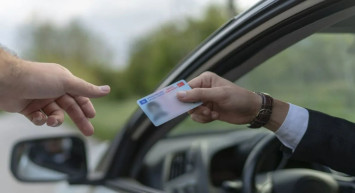 Ehliyet sınıfları ve anlamları neler? Hangi ehliyet hangi aracı kullanır?