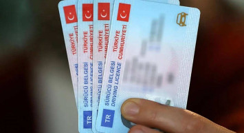 Ehliyet ve kimlik de yeni dönem başladı! Eski ehliyet ve kimlik kullananlara uygulanacak ceza belirlendi
