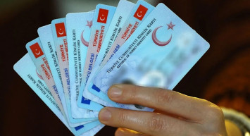 Ehliyetlerin yenilenmesi için son tarih yaklaşıyor: Yenilemeyenler için ceza katlanacak