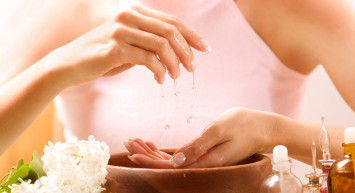 El nemlendirmek için ne yapılır? Doğal el maskesi tarifi 