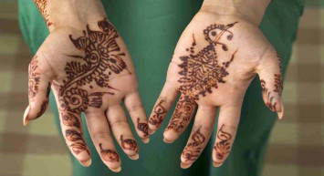 Ele sürülen kına nasıl çıkarılır? Evde kınayı çıkarmanın 7 kolay yolu