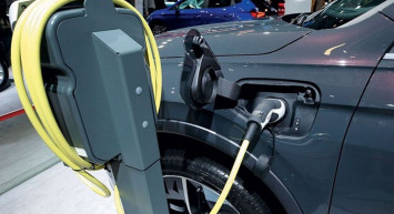 Elektrikli araç alacaklar dikkat: İthalat düzenlemesi Resmi Gazete’de yayımlandı