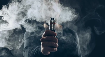 Elektronik sigara kullanıcısının ciğerleri patladı: Sağlık riskleri bir kez daha gündemde