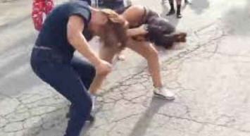 Eltilerin savaşı kanlı bitti: Benden güzel deyip ateş etti