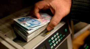 Emekli bayram ikramiyesi ne zaman yatacak? Milyonlarca emekliyi yakından ilgilendiren gelişme: Emekli ikramiyelerinin ödeneceği net tarih açıklandı