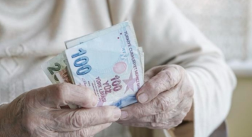 Emekli maaşı 10.000 TL olan vatandaşa müjde var! Bu yeni oranda maaşlara eklenecek yeni zamlı maaşlar tek tek hesaplara yatırılacak