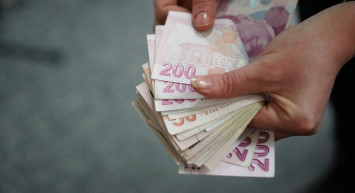 Emekli ve memurları üzecek iddia: Seyyanen zam ve refah payı kalkacak mı?