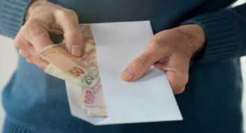 Emekliler peş peşe 10.000 TL’yi kapacak! Kabine Toplantısı’nda bugün onaya çıkacak