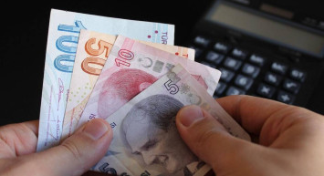 Emeklilere bir ek zam müjdesi daha: Ekonomi uzmanı tarih vererek açıkladı