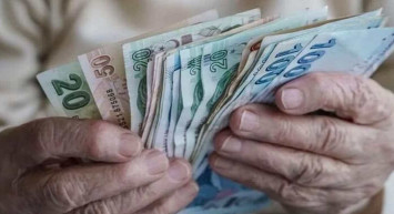 Emeklilere müjde! Binlerce emeklinin hesabına 3.250 TL yatırılacak