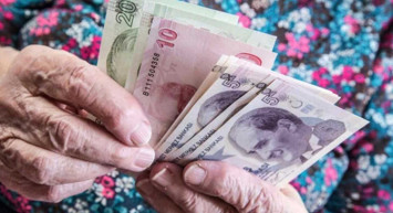 Emeklilere müjde: Ev almak isteyenlere 100 bin TL kredi imkanı! Günlük ihtiyaçlar için 40 bin TL anında nakit ödeme yapılacak!