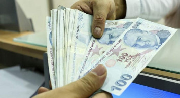 Emeklilere müjdeli haber geldi! Emeklilerin hesaplarına 5.200 TL yatıyor. Ödemeler yatırılmaya başladı