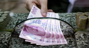 Emeklilerin beklediği haber geldi: Ek zam ödemeleri hesaplara yatıyor