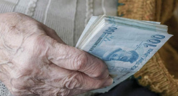 Emeklilikte tüm hesaplar rafa kalkıyor: Milyonları sevindirecek düzenleme geliyor