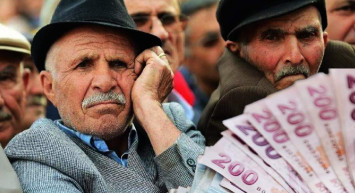 Emekliye bayram ikramiyesi ödeme miktarı belli oldu mu? Bayramda kim ne kadar ikramiye alacak?