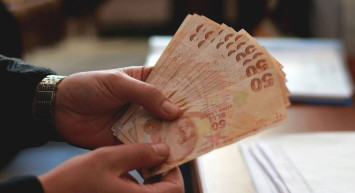 Emekliye müjde gelecek mi? İkramiye ücretleri ne kadar olacak? Vatandaştan 4 bin lira beklentisi!