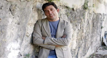 Emre Kınay kimdir? Emre Kınay kaç yaşında ve nereli? İşte, Emre Kınay'ın oyunculuk kariyeri ve biyografisi