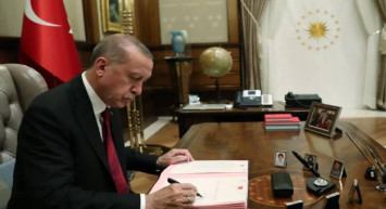 Erdoğan imzaladı, yeni karar yayımlandı: Bakanlıklarda önemli görev değişiklikleri yapıldı