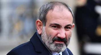 Ermenistan Başbakanı Paşiyan İstifa Etti