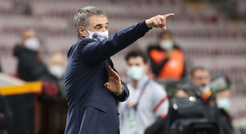 Ersun Yanal'dan Podolski Yorumu