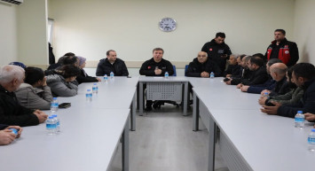 Erzincan Valisi Hamza Aydoğdu, maden kazasıyla ilgili ailelerle görüştü: Kaybolan işçilerle ilgili güncel bilgiler paylaşıldı!