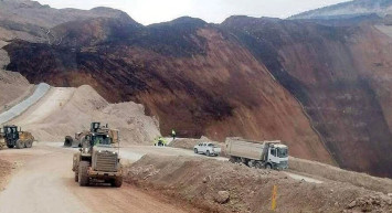 Erzincan’daki göçük altında kalan 1 işçiye ulaşıldı!