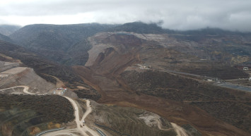 Erzincan'daki toprak kayması olayında yeni gelişme: 6 kişi tutuklandı! Bilirkişi raporunun detayları ortaya çıktı