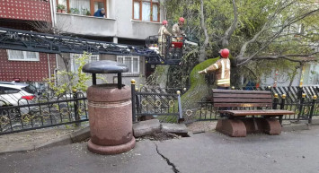 Esenler'de sabah büyük şok yaşandı! Gürültüyle birlikte uyanan bina sakinleri neye uğradığını şaşırdı.