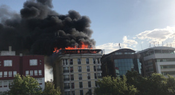 Esenyurt’ta korkutan yangın: Duman metrelerce yükseldi