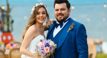 Eser Yenenler, Photoshoplu Fotoğrafını Paylaşan Eşi Berfu Yenenler'e Sitem Etti!