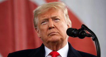 Eski ABD Başkanı Donald Trump, evine yapılan FBI baskını sonrası flaş iddia ortaya attı: "FBI pasaportlarımı çaldı!"