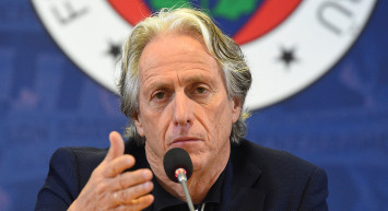 Eski Beşiktaşlı Ricardo Quaresma Fenerbahçe'nin yeni teknik direktörü Jorge Jesus hakkında söylediği sözlerle büyük tepki topladı