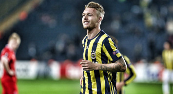 Eski Fenerbahçeli Simon Kjaer Trabzonspor’a mı geliyor? Simon Kjaer’in transferi kısa süre içerisinde açıklanacak. Kjaer’in yeni takımı
