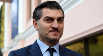 Eski futbolcu cumhurbaşkanı seçildi