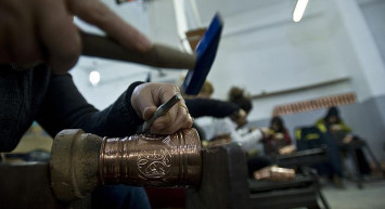 Esnaf ve Sanatkarların Halkbank Kredilerine Yüzde 100'e Varan Faiz İndirimi Yapılacak