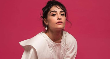 Esra Bilgiç Süslü Korkuluk dizisinden neden ayrıldı?
