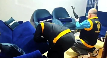 Ev değil cephanelik