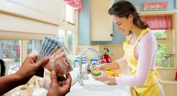 Ev kadınlarını hedef aldılar! Yüksek maaş vaadi ile dolandırıp vergisini istediler!