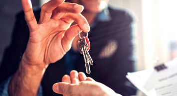 Ev sahibi ve kiracılar dikkat: Sözleşmesini yeniledikleri evlerinden çıkarılmak istendi!