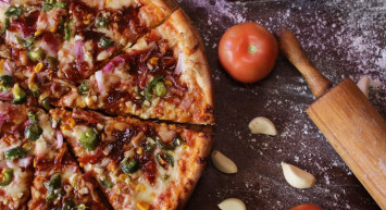 Evde en kolay pizza nasıl yapılır, gerekli malzemeler nelerdir? En güzel ev yapımı pizza tarifi 