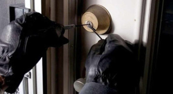 'Eve gelen hırsız neyi çalmaz?' bilmecesi gerçek oldu! Esenyurt'taki hırsızlık vakası yok artık dedirtti! Onu da çalmazsınız...