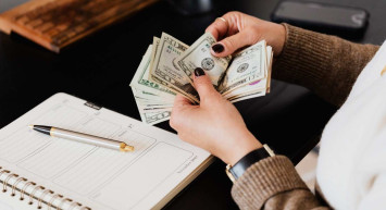 Evlilik tazminatı nasıl alınır, şartları nelerdir? 2022 evlilik nedeniyle işten ayrılma tazminatı detayları