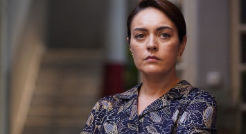 Ezgi Mola neden saçlarını kestirdi? Ezgi Mola'nın imaj değişikliğinin sebebi belli oldu!