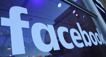 Facebook, Belçika'da Aşırı Sağcı Askeri Destekleyenleri Engelledi
