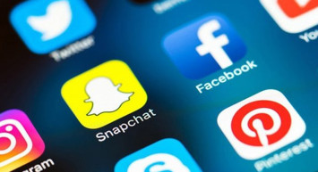 Facebook Taliban'la İlgili İçeriklere Yasak Getirdi