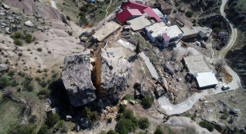 Faciadan kıl payı kurtuldular! Köy tahliye edilecek
