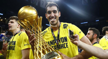 Fenerbahçe Beko'da Ahmet Düverioğlu ve Danilo Barthel ile yolların ayrılmasına karar verildi!