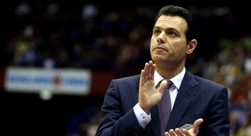 Fenerbahçe Beko'nun yeni Koçu Dimitris Itoudis kimdir? Dimitris Itoudis hangi takımları çalıştırdı? Dimitris Itoudis hakkında bilgiler