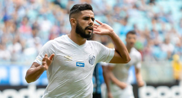 Fenerbahçe Felipe Jonathan’ı mı istiyor? Felipe Jonathan Fenerbahçe’ye gelecek mi? Fenerbahçe sol bek transferinde ilk sırada Felipe Jonathan var