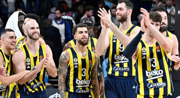 Fenerbahçe güle oynaya Euroleague'de play-off'ta!